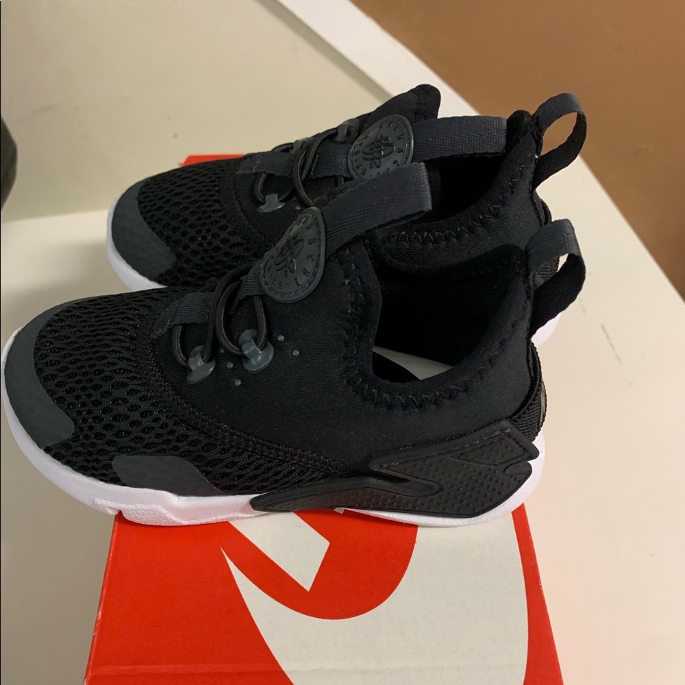 Nike Kids Huarache Drift (TDE) NWT💥💥💥